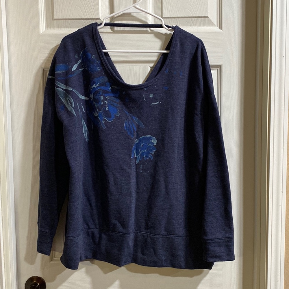 Maurices 1 sweatshirt w/ v-back detailing, navy blue with floral detail